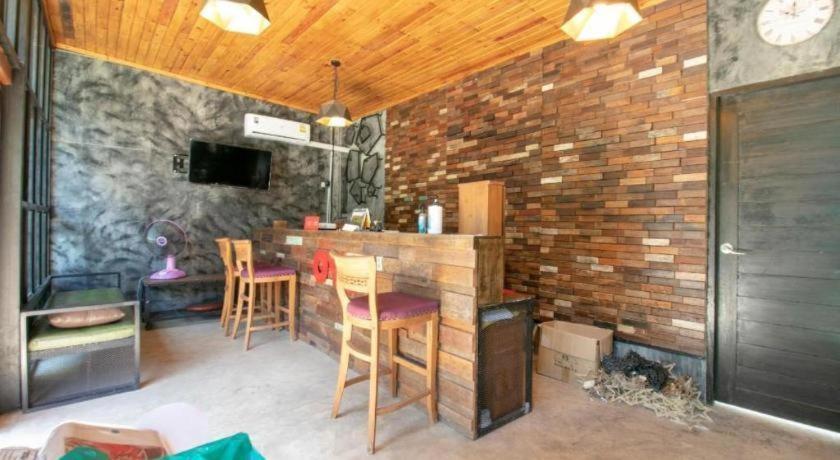 Hotel Oyo 75374 Baan Rak Mai Kanchanaburi Zewnętrze zdjęcie
